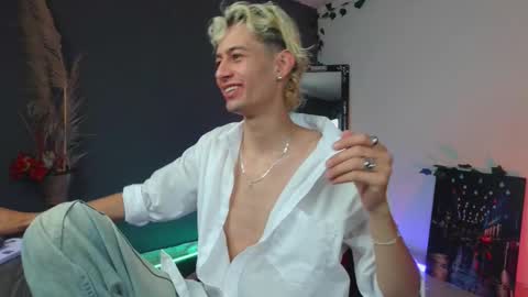 mattias     online show from November 7, 11:05 pm