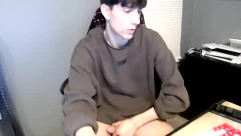 Snapshot of mattiaz05 chatting on January 15, 6:40 am mattia online show from January 15, 6:40 am