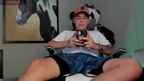 mattiwsmorris_ online show from September 9, 2:49 pm