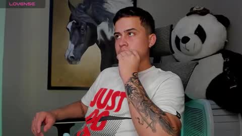 mattiwsmorris_ online show from September 22, 6:32 pm