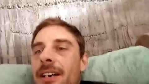 Snapshot of mattlesnake_101 chatting on March 1, 2:35 am mattlesnake_101 online show from March 1, 2:35 am