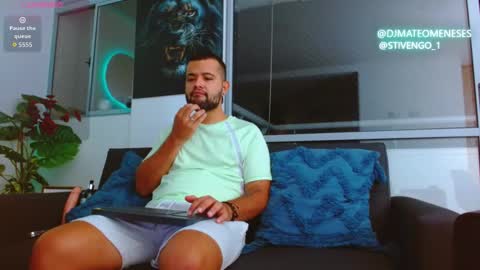 MattMeness online show from October 12, 8:46 am