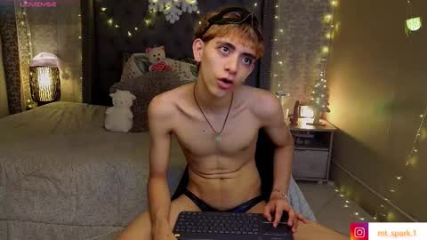 matty_spark online show from December 16, 2:22 pm