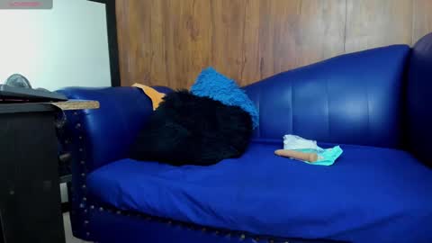 Snapshot of mature_beautiful chatting on February 14, 3:15 pm Lucy online show from February 14, 3:15 pm