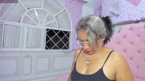 Snapshot of mature_bigass__ chatting on December 28, 8:37 am Maria online show from December 28, 8:37 am