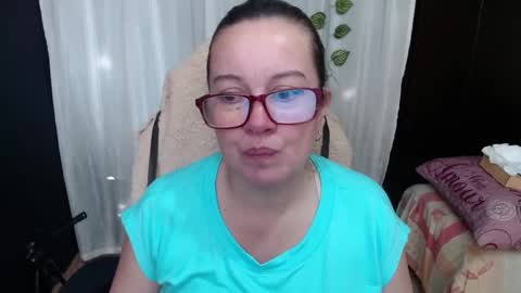 Snapshot of mature_wolf chatting on January 7, 9:03 pm Sonia online show from January 7, 9:03 pm