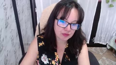 Snapshot of mature_wolf chatting on February 21, 6:15 pm Sonia online show from February 21, 6:15 pm