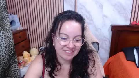 Snapshot of mature_wolf chatting on October 1, 11:22 pm Sonia online show from October 1, 11:22 pm