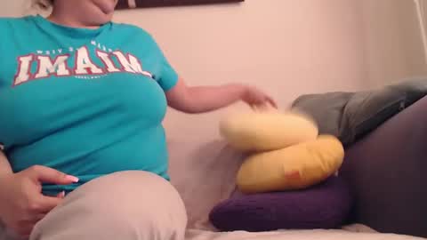 matureboobsbig online show from February 18, 4:16 pm