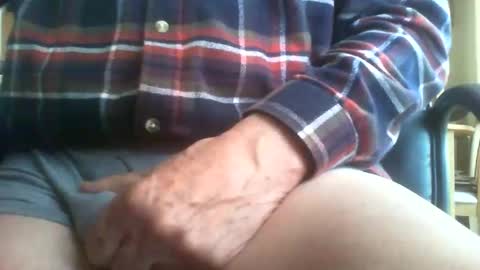 Maturedaddi online show from December 22, 10:23 am