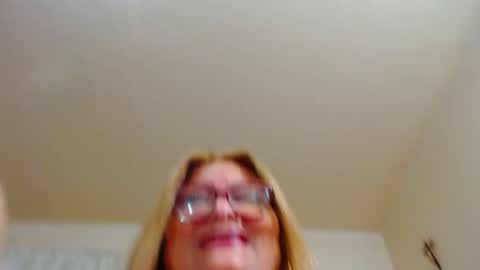 Snapshot of maturehot649 chatting on December 5, 11:16 am maturehot649 online show from December 5, 11:16 am