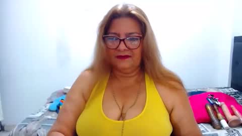 Snapshot of maturehot649 chatting on October 19, 1:56 pm maturehot649 online show from October 19, 1:56 pm