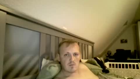 matzejohannsen97 online show from November 22, 5:34 pm