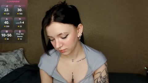 Mia online show from February 2, 6:23 am