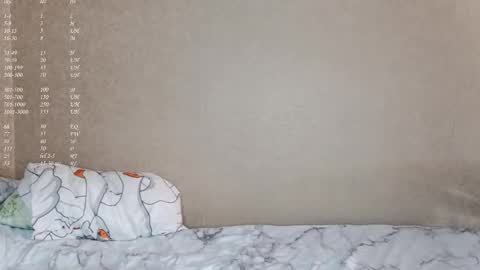 Mia online show from February 4, 10:21 am