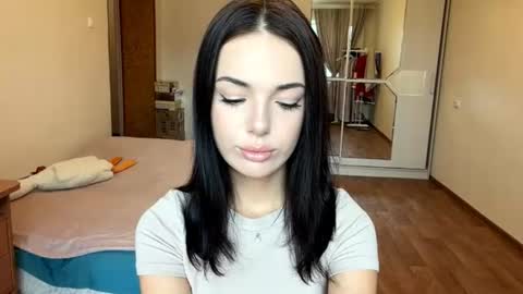 Lina online show from August 3, 6:01 am