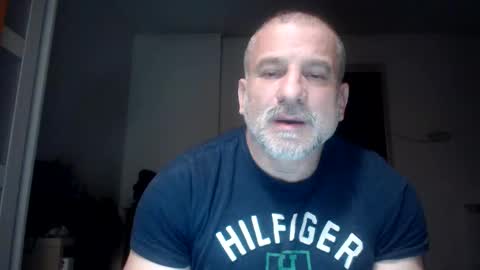 Snapshot of mauro1971 chatting on February 1, 12:20 am mauro1971 online show from February 1, 12:20 am