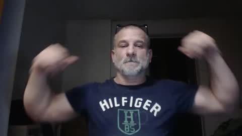 Snapshot of mauro1971 chatting on February 7, 12:03 am mauro1971 online show from February 7, 12:03 am