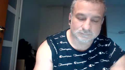 mauro1971 online show from March 7, 10:40 pm