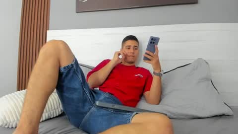 Snapshot of mauro_boy chatting on June 13, 7:56 pm mauro_boy online show from June 13, 7:56 pm