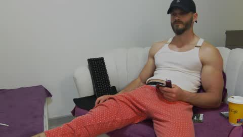 Snapshot of mauro_real_man chatting on May 2, 6:35 pm mauro_real_man online show from May 2, 6:35 pm
