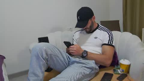 Snapshot of mauro_real_man chatting on May 16, 6:50 pm mauro_real_man online show from May 16, 6:50 pm