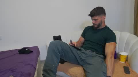 Snapshot of mauro_real_man chatting on May 24, 5:51 pm mauro_real_man online show from May 24, 5:51 pm