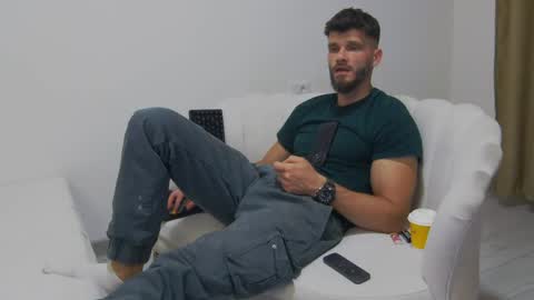 Snapshot of mauro_real_man chatting on June 4, 6:14 pm mauro_real_man online show from June 4, 6:14 pm