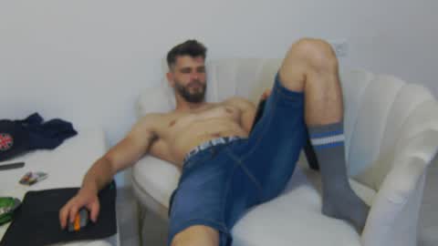 Snapshot of mauro_real_man chatting on June 6, 6:01 pm mauro_real_man online show from June 6, 6:01 pm