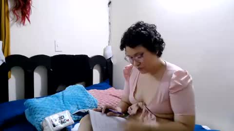 Snapshot of mauroluxandra chatting on June 16, 4:53 pm mauroluxandra online show from June 16, 4:53 pm