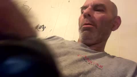 Snapshot of maverick7000 chatting on December 24, 6:44 am maverick7000 online show from December 24, 6:44 am