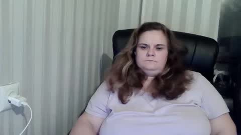 Snapshot of mavka2025 chatting on November 1, 7:38 pm Mavka2025 online show from November 1, 7:38 pm