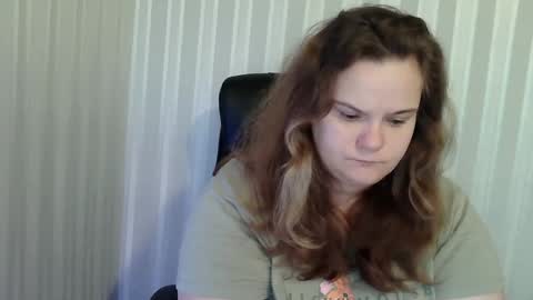 Snapshot of mavka2025 chatting on November 14, 9:19 am Mavka2025 online show from November 14, 9:19 am