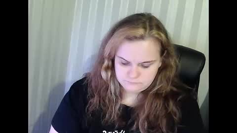 Snapshot of mavka2025 chatting on December 19, 10:22 am Mavka2025 online show from December 19, 10:22 am