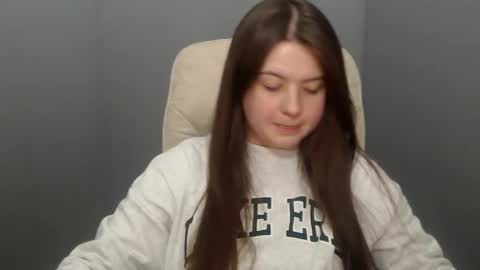 Snapshot of mavkacute chatting on February 21, 7:04 pm MavkaCute online show from February 21, 7:04 pm