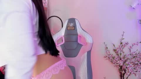 MAVY online show from February 25, 6:06 pm