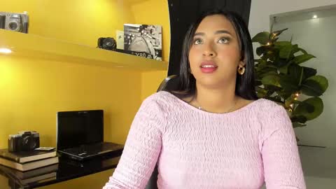 Mavy  online show from March 11, 6:19 pm