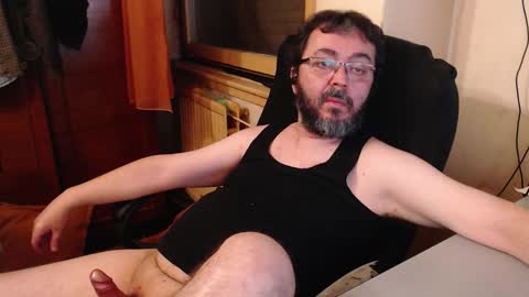 Max online show from October 16, 5:58 pm