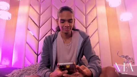 MAX online show from January 13, 3:34 am