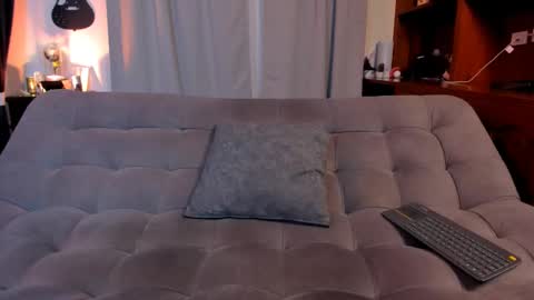 max D. online show from March 4, 4:38 am