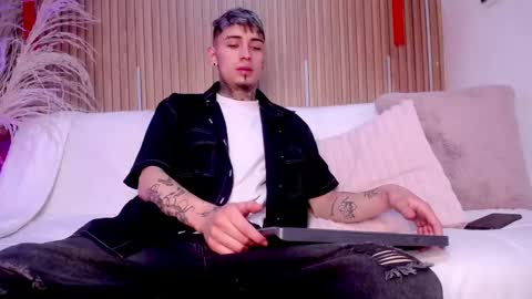 Max online show from February 28, 1:01 pm