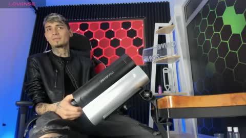 Max online show from April 5, 2:53 am