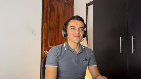 Max Lancaster online show from December 15, 1:13 am