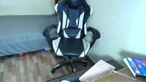 max_love25 online show from February 22, 7:01 pm