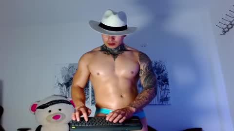 Maximo Mayer online show from December 12, 11:47 pm