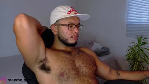 max_meyer online show from November 13, 9:58 pm