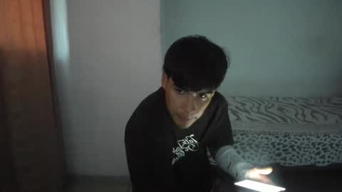 Max online show from February 5, 10:36 pm