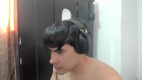 Snapshot of max_miller66 chatting on August 5, 4:10 pm Max online show from August 5, 4:10 pm