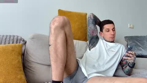 Snapshot of max_reaves chatting on July 20, 10:39 am online show from July 20, 10:39 am