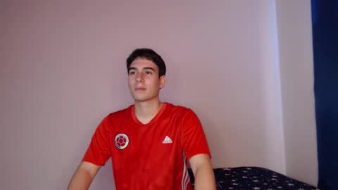 max_snow1616 online show from December 18, 4:02 pm